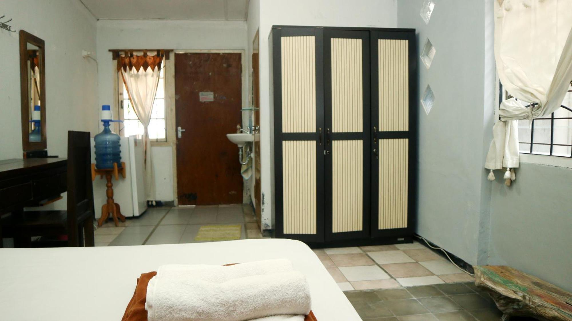 Budarno Homestay Kejayan ภายนอก รูปภาพ