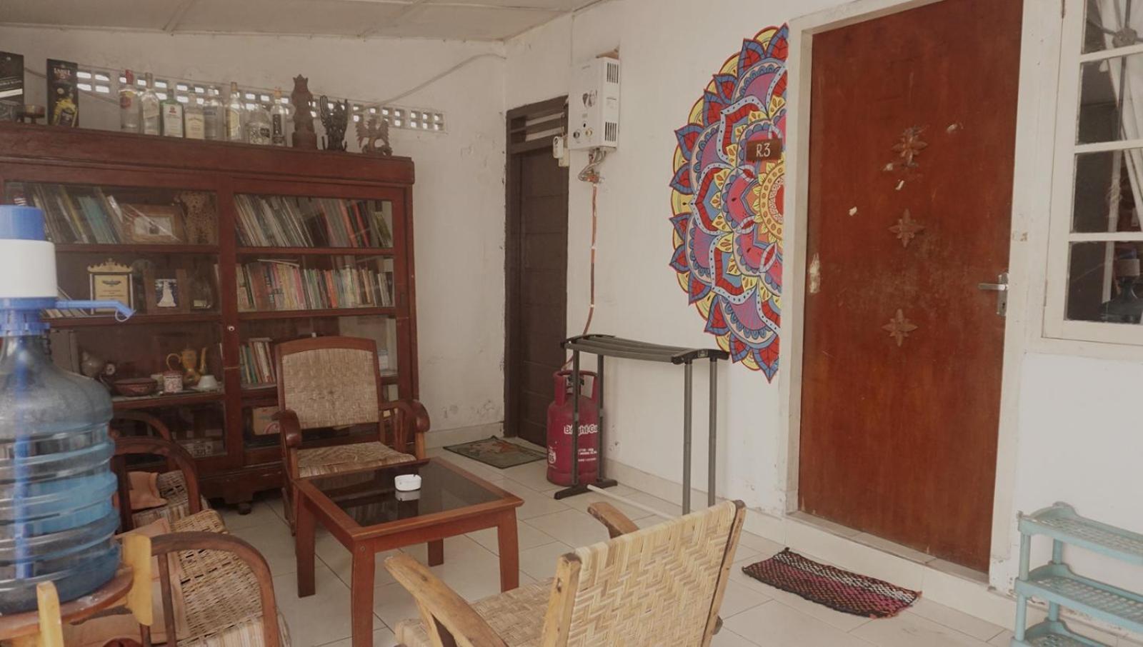 Budarno Homestay Kejayan ภายนอก รูปภาพ